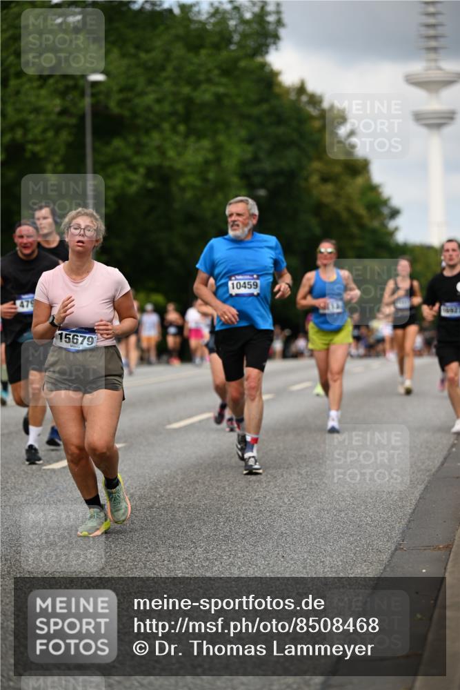 29.06.2025 - hella hamburg halbmarathon Dr. Thomas Lammeyer http://msf.ph/oto/8508468 29.06.2025 10:29:43 Kennedybrücke 1627, 2000, 3053, 3099, 3113, 3132, 3920, 4008, 4010, 4111, 4444, 4797, 5814, 7778, 8083, 8276, 8962, 9927, 11157 meine-sportfotos.de