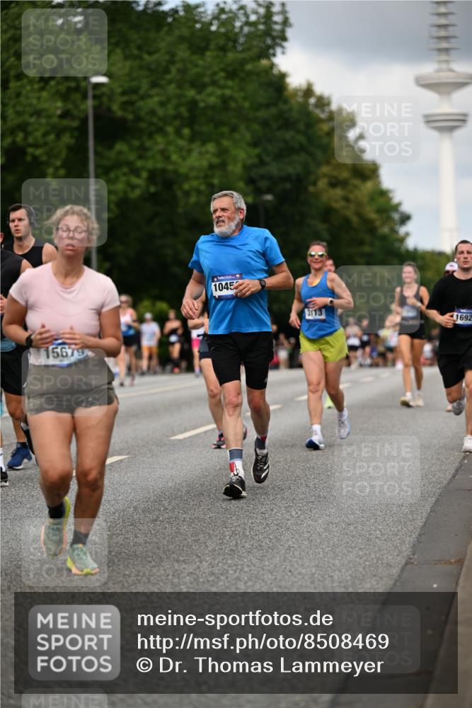 29.06.2025 - hella hamburg halbmarathon Dr. Thomas Lammeyer http://msf.ph/oto/8508469 29.06.2025 10:29:43 Kennedybrücke 1627, 2000, 3053, 3099, 3113, 3132, 3920, 4008, 4010, 4111, 4444, 4797, 5814, 7778, 8083, 8276, 8962, 9927, 11157 meine-sportfotos.de