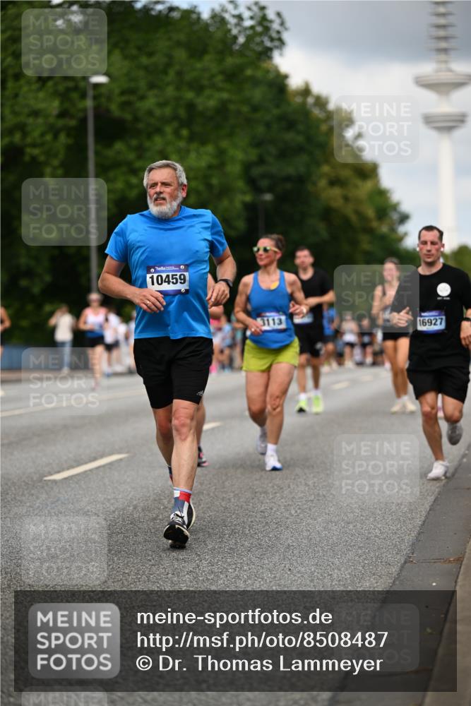29.06.2025 - hella hamburg halbmarathon Dr. Thomas Lammeyer http://msf.ph/oto/8508487 29.06.2025 10:29:45 Kennedybrücke 1627, 1740, 2000, 3053, 3099, 3113, 3132, 3920, 4008, 4010, 4111, 4444, 4797, 5814, 7778, 8083, 8276, 8962, 9927, 11157, 11400 meine-sportfotos.de
