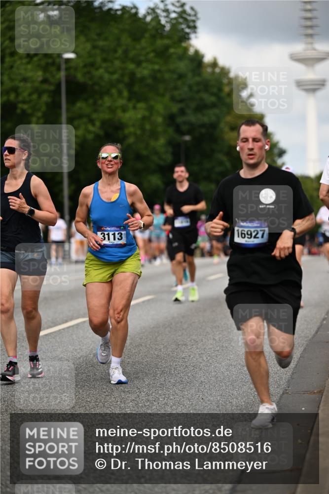 29.06.2025 - hella hamburg halbmarathon Dr. Thomas Lammeyer http://msf.ph/oto/8508516 29.06.2025 10:29:47 Kennedybrücke 1627, 1740, 2000, 3053, 3099, 3113, 3132, 3920, 4008, 4010, 4111, 4444, 4797, 5814, 6869, 7778, 8083, 8276, 8357, 8962, 9927, 11157, 11400 meine-sportfotos.de