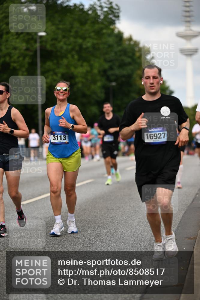 29.06.2025 - hella hamburg halbmarathon Dr. Thomas Lammeyer http://msf.ph/oto/8508517 29.06.2025 10:29:47 Kennedybrücke 1627, 1740, 2000, 3053, 3099, 3113, 3132, 3920, 4008, 4010, 4111, 4444, 4797, 5814, 6869, 7778, 8083, 8276, 8357, 8962, 9927, 11157, 11400 meine-sportfotos.de