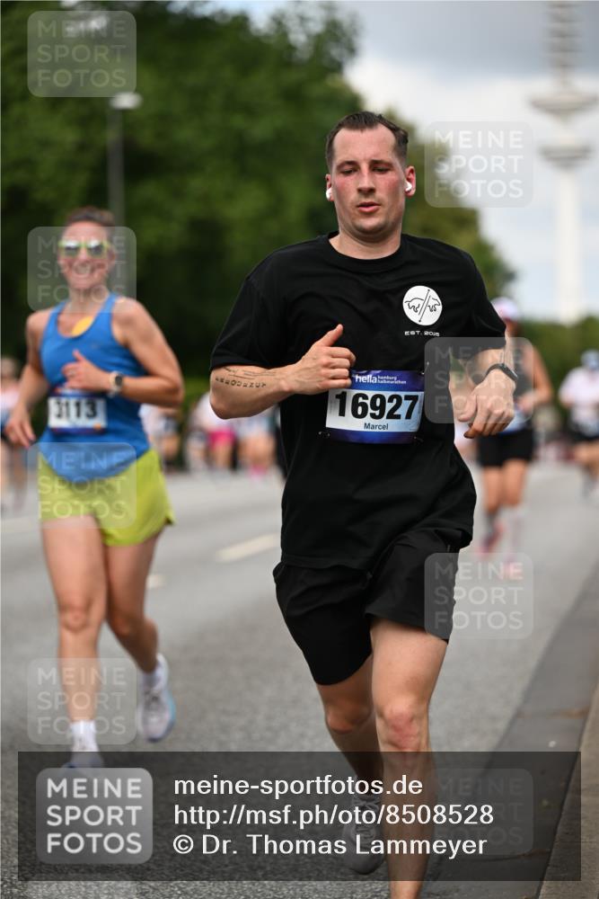 29.06.2025 - hella hamburg halbmarathon Dr. Thomas Lammeyer http://msf.ph/oto/8508528 29.06.2025 10:29:48 Kennedybrücke 1627, 1740, 2000, 3053, 3099, 3113, 3132, 3920, 4008, 4010, 4111, 4444, 4797, 5814, 6869, 7778, 8083, 8276, 8357, 8962, 9927, 11157, 11400 meine-sportfotos.de