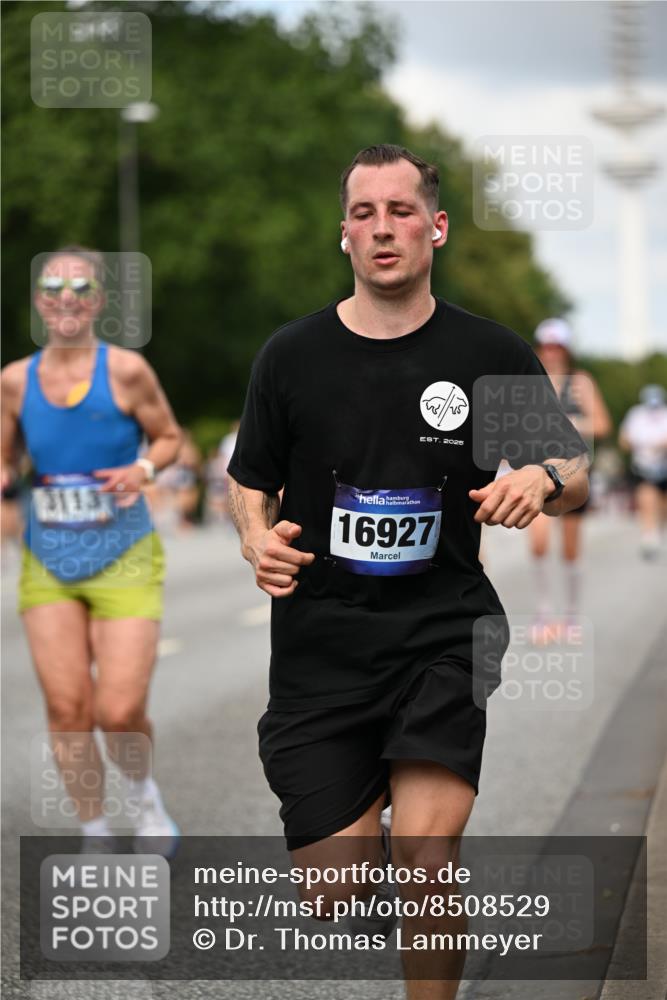 29.06.2025 - hella hamburg halbmarathon Dr. Thomas Lammeyer http://msf.ph/oto/8508529 29.06.2025 10:29:48 Kennedybrücke 1627, 1740, 2000, 3053, 3099, 3113, 3132, 3920, 4008, 4010, 4111, 4444, 4797, 5814, 6869, 7778, 8083, 8276, 8357, 8962, 9927, 11157, 11400 meine-sportfotos.de