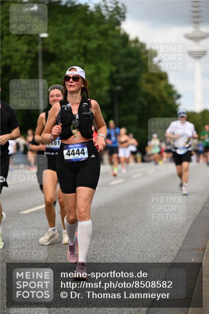 29.06.2025 - hella hamburg halbmarathon Dr. Thomas Lammeyer http://msf.ph/oto/8508582 29.06.2025 10:29:52 Kennedybrücke 1093, 1627, 1740, 2000, 2278, 3053, 3099, 3113, 3920, 4444, 4797, 5814, 6869, 7778, 8276, 8357, 8962, 9927, 11157, 11400 meine-sportfotos.de