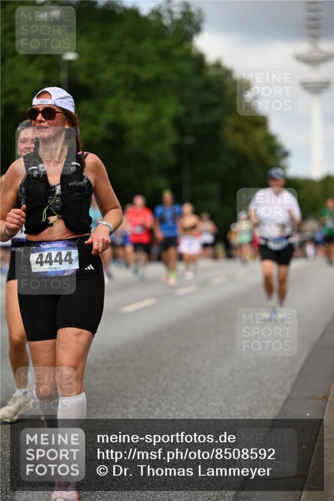 29.06.2025 - hella hamburg halbmarathon Dr. Thomas Lammeyer http://msf.ph/oto/8508592 29.06.2025 10:29:53 Kennedybrücke 1093, 1627, 1740, 2000, 2278, 3053, 3099, 3113, 3920, 4444, 4797, 5814, 6869, 7778, 8276, 8357, 8962, 11157, 11400 meine-sportfotos.de