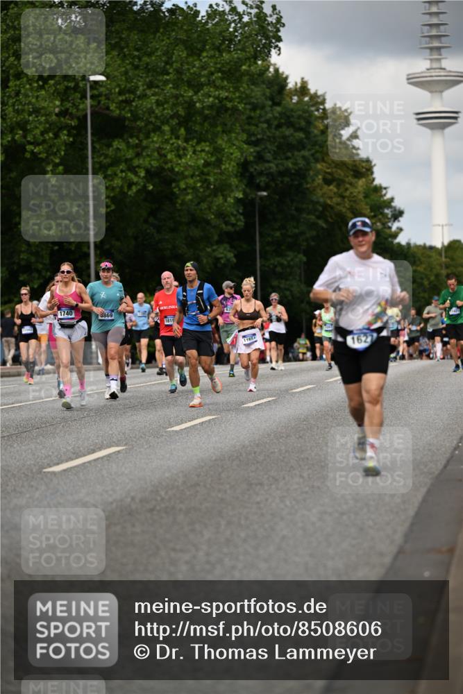 29.06.2025 - hella hamburg halbmarathon Dr. Thomas Lammeyer http://msf.ph/oto/8508606 29.06.2025 10:29:54 Kennedybrücke 1093, 1305, 1627, 1740, 2000, 2278, 3053, 3099, 3113, 3920, 3961, 3963, 4444, 4797, 5814, 6869, 7778, 8276, 8357, 8962, 11157, 11400 meine-sportfotos.de