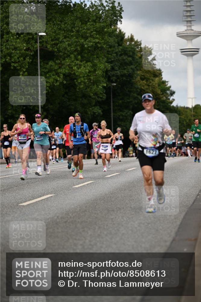 29.06.2025 - hella hamburg halbmarathon Dr. Thomas Lammeyer http://msf.ph/oto/8508613 29.06.2025 10:29:55 Kennedybrücke 1093, 1305, 1627, 1740, 2000, 2278, 3053, 3099, 3113, 3920, 3961, 3963, 4444, 4797, 5814, 6869, 7778, 8276, 8357, 8962, 11157, 11400 meine-sportfotos.de