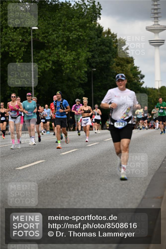 29.06.2025 - hella hamburg halbmarathon Dr. Thomas Lammeyer http://msf.ph/oto/8508616 29.06.2025 10:29:55 Kennedybrücke 1093, 1305, 1627, 1740, 2000, 2278, 3053, 3099, 3113, 3920, 3961, 3963, 4444, 4797, 5814, 6869, 7778, 8276, 8357, 8962, 11157, 11400 meine-sportfotos.de