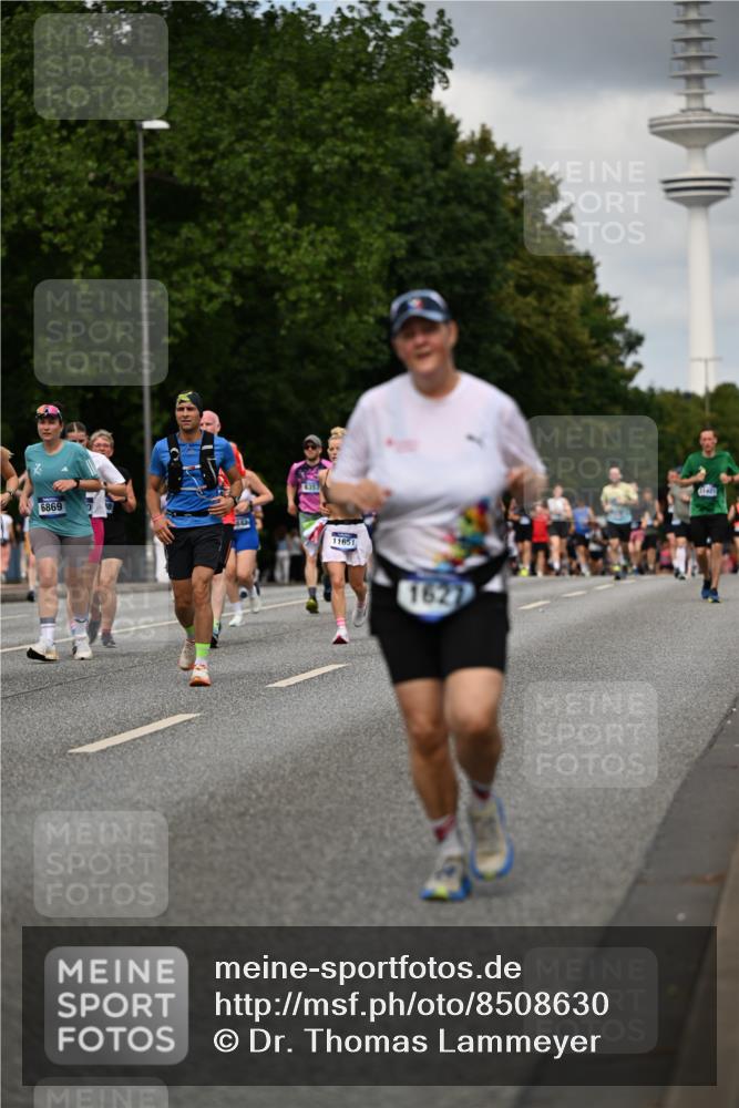 29.06.2025 - hella hamburg halbmarathon Dr. Thomas Lammeyer http://msf.ph/oto/8508630 29.06.2025 10:29:56 Kennedybrücke 1093, 1305, 1627, 1740, 2000, 2278, 3053, 3099, 3113, 3920, 3961, 3963, 4444, 4797, 5814, 6869, 7778, 8276, 8357, 8962, 11157, 11400 meine-sportfotos.de