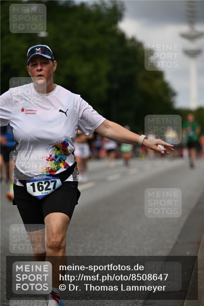 29.06.2025 - hella hamburg halbmarathon Dr. Thomas Lammeyer http://msf.ph/oto/8508647 29.06.2025 10:29:57 Kennedybrücke 1093, 1305, 1627, 1740, 2000, 2278, 3053, 3099, 3113, 3920, 3961, 3963, 4444, 4797, 5814, 6663, 6869, 7778, 8276, 8357, 11157, 11400 meine-sportfotos.de