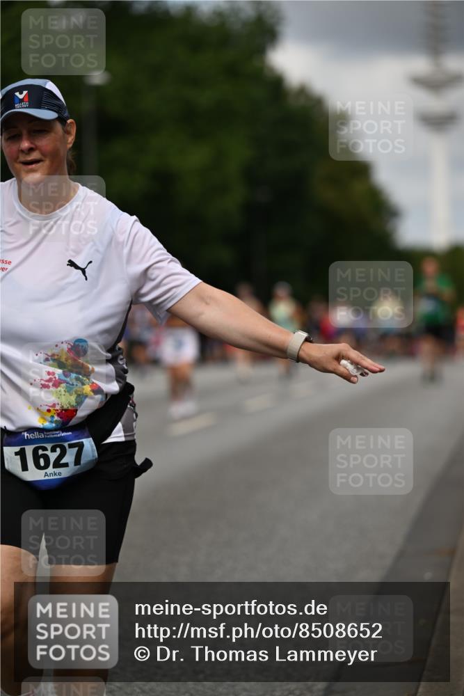 29.06.2025 - hella hamburg halbmarathon Dr. Thomas Lammeyer http://msf.ph/oto/8508652 29.06.2025 10:29:58 Kennedybrücke 1093, 1305, 1627, 1740, 2000, 2278, 3053, 3099, 3113, 3920, 3961, 3963, 4444, 5814, 6663, 6869, 7778, 8357, 11157, 11400 meine-sportfotos.de