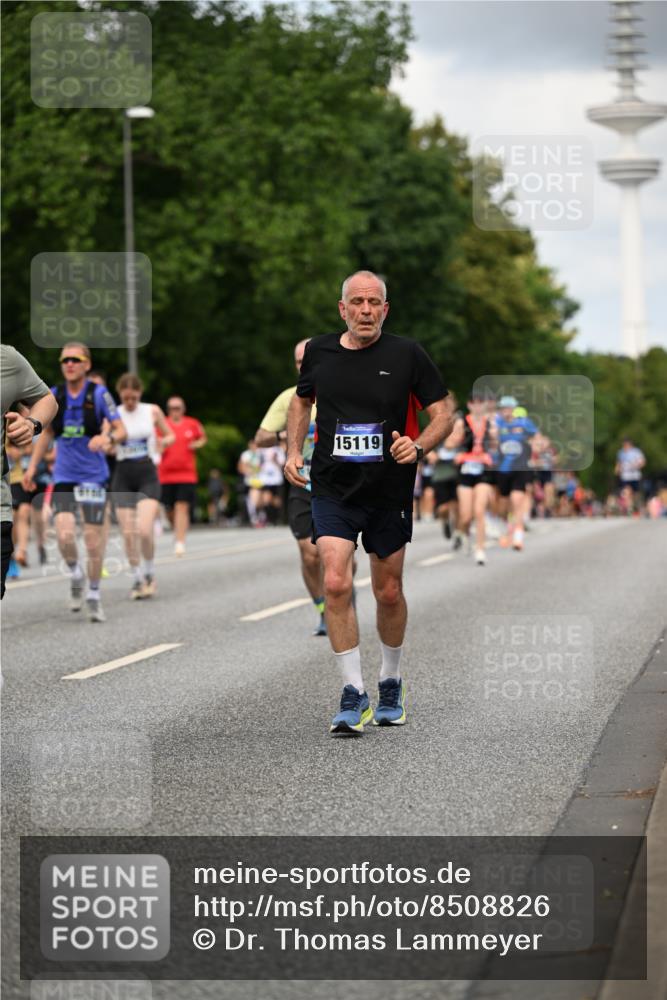29.06.2025 - hella hamburg halbmarathon Dr. Thomas Lammeyer http://msf.ph/oto/8508826 29.06.2025 10:30:14 Kennedybrücke 1093, 1305, 1740, 2278, 3765, 3961, 3963, 4378, 5028, 5564, 6478, 6663, 6869, 8079, 8357, 8881, 9186, 10219, 10845, 10846, 11400 meine-sportfotos.de