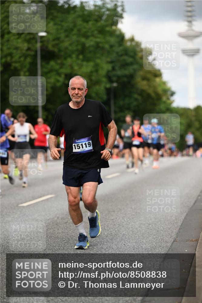29.06.2025 - hella hamburg halbmarathon Dr. Thomas Lammeyer http://msf.ph/oto/8508838 29.06.2025 10:30:15 Kennedybrücke 1093, 1305, 2278, 3765, 3961, 3963, 4378, 5028, 5564, 6478, 6663, 6869, 8079, 8357, 8881, 9186, 10219, 10845, 10846 meine-sportfotos.de