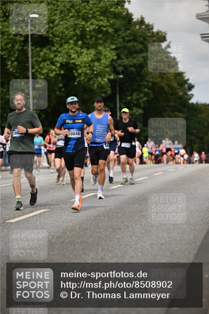 29.06.2025 - hella hamburg halbmarathon Dr. Thomas Lammeyer http://msf.ph/oto/8508902 29.06.2025 10:30:22 Kennedybrücke 1305, 3765, 3961, 3963, 4378, 5028, 5497, 5564, 6478, 6663, 7069, 8079, 8881, 9186, 9573, 10219, 10845, 10846 meine-sportfotos.de
