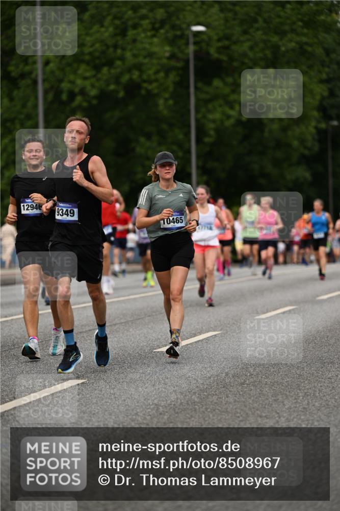 29.06.2025 - hella hamburg halbmarathon Dr. Thomas Lammeyer http://msf.ph/oto/8508967 29.06.2025 10:30:40 Kennedybrücke 1479, 1973, 3617, 4267, 4268, 4315, 4358, 5494, 5497, 5564, 6159, 6478, 6637, 7069, 8079, 8281, 8881, 8942, 9573, 9811, 10219, 10465, 10845, 10846, 11110, 11139 meine-sportfotos.de