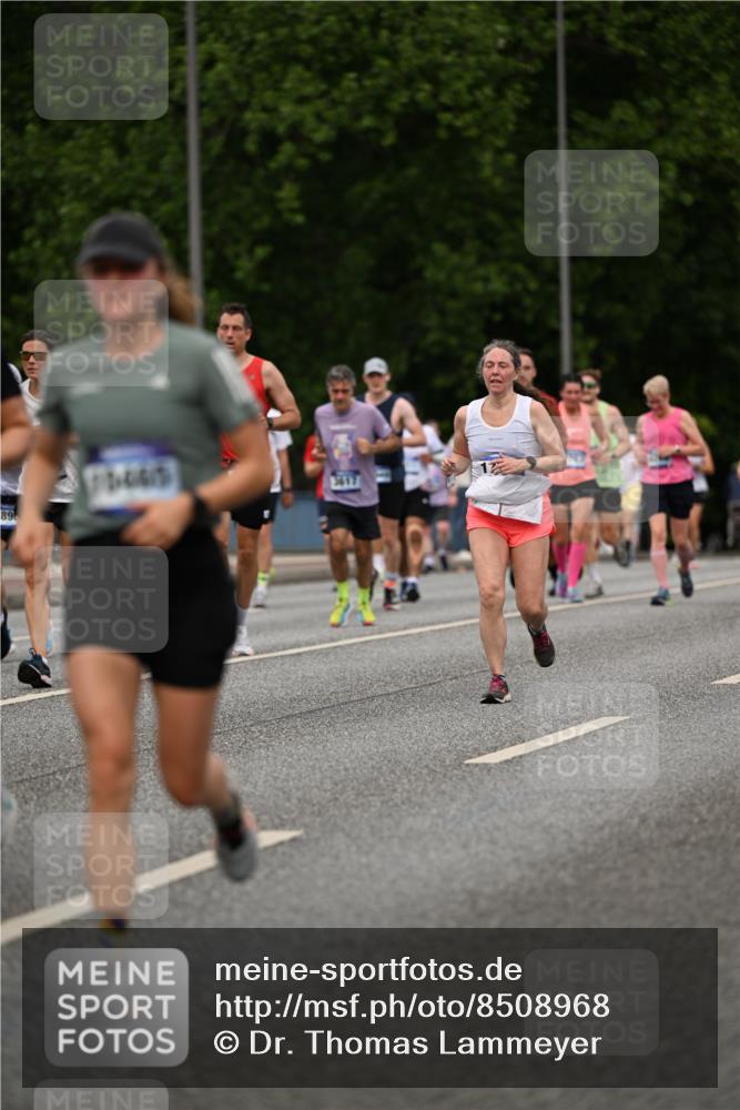 29.06.2025 - hella hamburg halbmarathon Dr. Thomas Lammeyer http://msf.ph/oto/8508968 29.06.2025 10:30:42 Kennedybrücke 1479, 1973, 3617, 4267, 4268, 4315, 4358, 5494, 5497, 6159, 6637, 7069, 8281, 8306, 8942, 9573, 9811, 10104, 10219, 10465, 11110, 11139 meine-sportfotos.de