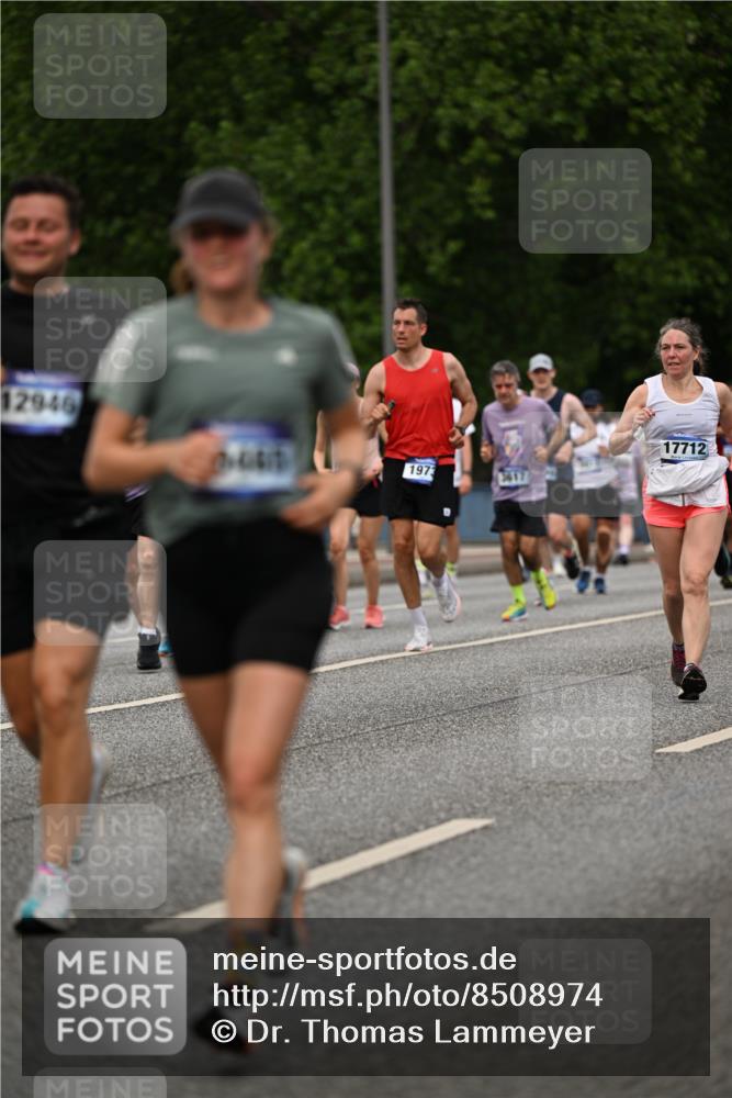 29.06.2025 - hella hamburg halbmarathon Dr. Thomas Lammeyer http://msf.ph/oto/8508974 29.06.2025 10:30:42 Kennedybrücke 1479, 1973, 3617, 4267, 4268, 4315, 4358, 5494, 5497, 6159, 6637, 7069, 8281, 8306, 8942, 9573, 9811, 10104, 10219, 10465, 11110, 11139 meine-sportfotos.de