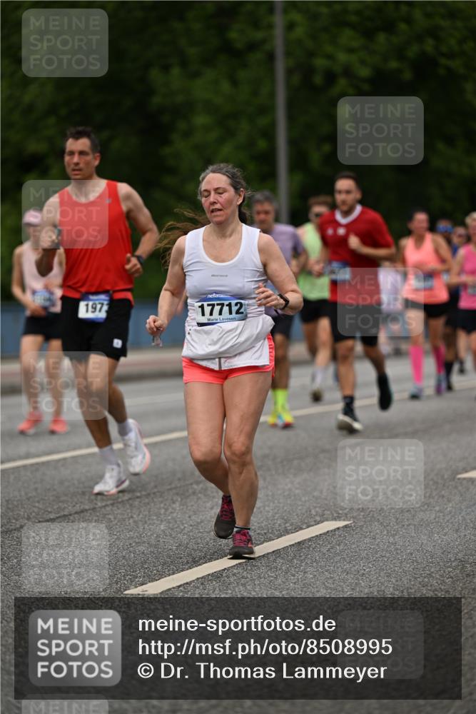 29.06.2025 - hella hamburg halbmarathon Dr. Thomas Lammeyer http://msf.ph/oto/8508995 29.06.2025 10:30:45 Kennedybrücke 1300, 1479, 1973, 3617, 4267, 4268, 4315, 4358, 5494, 5497, 6159, 6637, 7069, 8281, 8306, 8674, 8942, 9573, 9811, 10104, 10465, 11110, 11139 meine-sportfotos.de