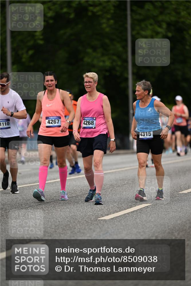 29.06.2025 - hella hamburg halbmarathon Dr. Thomas Lammeyer http://msf.ph/oto/8509038 29.06.2025 10:30:50 Kennedybrücke 1300, 1479, 1973, 2306, 2775, 3617, 4267, 4268, 4315, 4358, 4844, 5494, 6159, 6637, 6905, 8281, 8306, 8674, 8942, 9811, 10104, 10465, 11110, 11139 meine-sportfotos.de