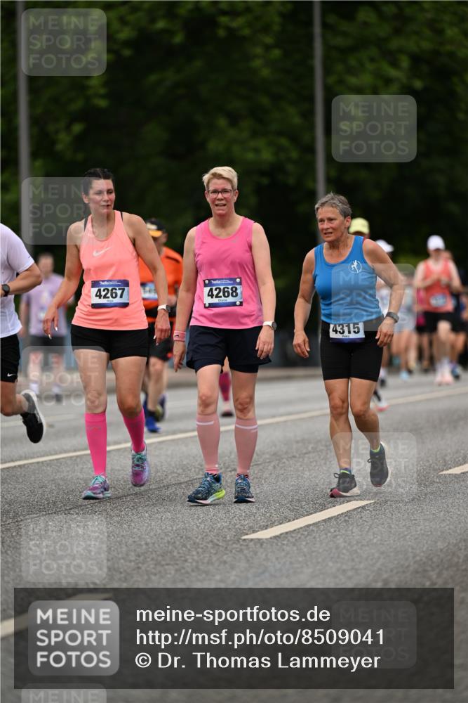 29.06.2025 - hella hamburg halbmarathon Dr. Thomas Lammeyer http://msf.ph/oto/8509041 29.06.2025 10:30:50 Kennedybrücke 1300, 1479, 1973, 2306, 2775, 3617, 4267, 4268, 4315, 4358, 4844, 5494, 6159, 6637, 6905, 8281, 8306, 8674, 8942, 9811, 10104, 10465, 11110, 11139 meine-sportfotos.de