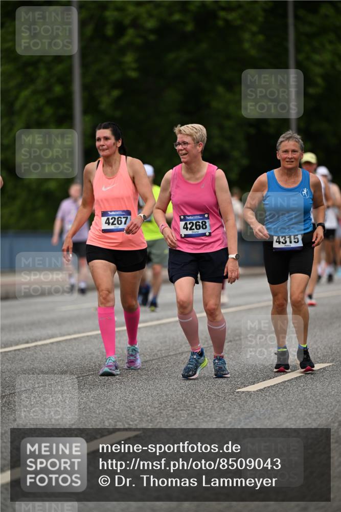 29.06.2025 - hella hamburg halbmarathon Dr. Thomas Lammeyer http://msf.ph/oto/8509043 29.06.2025 10:30:51 Kennedybrücke 1300, 1479, 1973, 2306, 2775, 3617, 4267, 4268, 4315, 4358, 4844, 5494, 6159, 6637, 6905, 7929, 8281, 8306, 8674, 8942, 9811, 10104, 10465, 11110, 11139 meine-sportfotos.de
