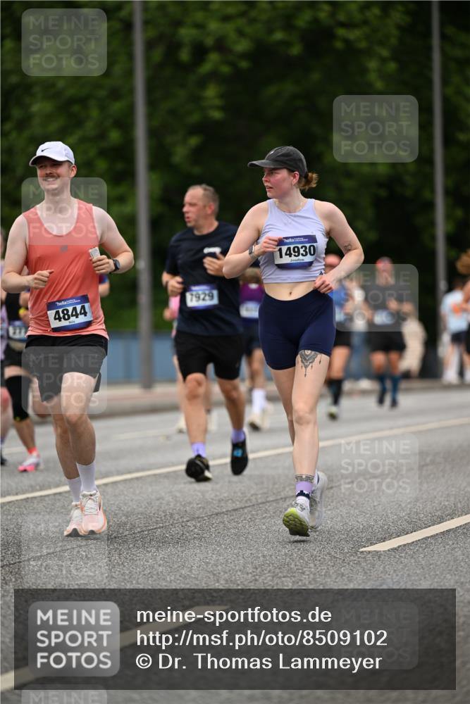 29.06.2025 - hella hamburg halbmarathon Dr. Thomas Lammeyer http://msf.ph/oto/8509102 29.06.2025 10:31:02 Kennedybrücke 1300, 1481, 2306, 2775, 3617, 4267, 4268, 4315, 4358, 4844, 5494, 6159, 6625, 6905, 7929, 8281, 8306, 8674, 8942, 9811, 10077, 10104, 11110, 11256 meine-sportfotos.de