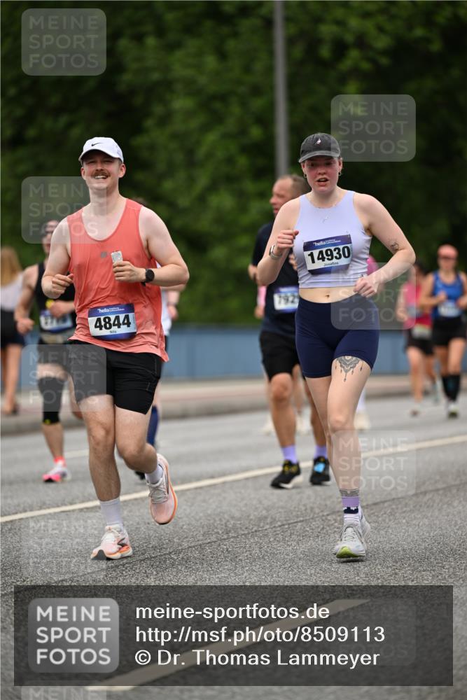 29.06.2025 - hella hamburg halbmarathon Dr. Thomas Lammeyer http://msf.ph/oto/8509113 29.06.2025 10:31:03 Kennedybrücke 1300, 1481, 2306, 2775, 4267, 4268, 4315, 4844, 5494, 6159, 6625, 6905, 7929, 8281, 8306, 8674, 8942, 9811, 10077, 10104, 11110, 11256 meine-sportfotos.de