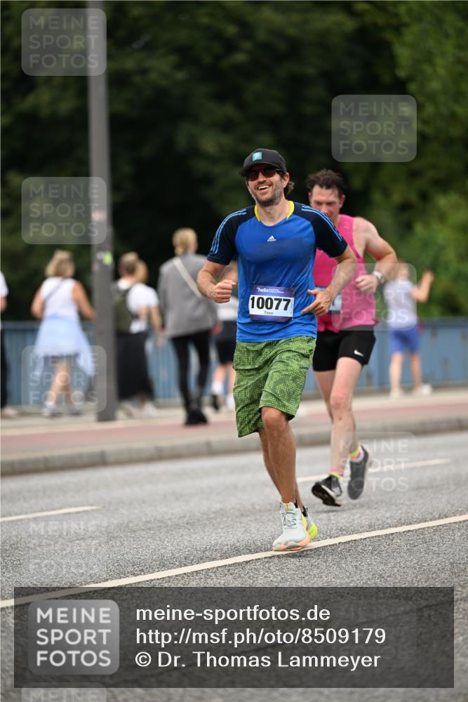 29.06.2025 - hella hamburg halbmarathon Dr. Thomas Lammeyer http://msf.ph/oto/8509179 29.06.2025 10:31:16 Kennedybrücke 1481, 2045, 2306, 2775, 3389, 4844, 6214, 6625, 6905, 7929, 9688, 10077, 10158, 11256 meine-sportfotos.de