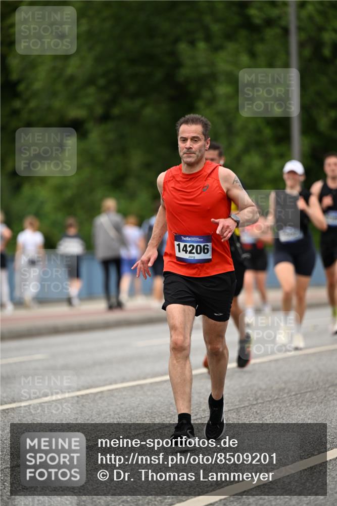29.06.2025 - hella hamburg halbmarathon Dr. Thomas Lammeyer http://msf.ph/oto/8509201 29.06.2025 10:31:24 Kennedybrücke 1481, 2045, 3389, 4507, 4509, 5177, 6214, 6625, 7314, 9688, 10077, 10158, 10205 meine-sportfotos.de