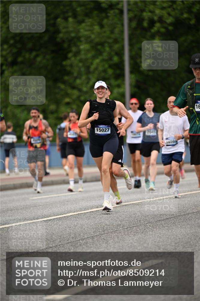29.06.2025 - hella hamburg halbmarathon Dr. Thomas Lammeyer http://msf.ph/oto/8509214 29.06.2025 10:31:25 Kennedybrücke 1481, 2045, 2643, 3389, 4507, 4509, 5177, 6214, 7314, 9688, 10077, 10158, 10205 meine-sportfotos.de