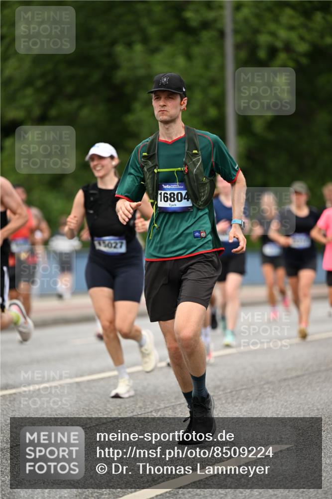 29.06.2025 - hella hamburg halbmarathon Dr. Thomas Lammeyer http://msf.ph/oto/8509224 29.06.2025 10:31:27 Kennedybrücke 1481, 2045, 2643, 3389, 4507, 4509, 5177, 5495, 6214, 7314, 7978, 8085, 9688, 10077, 10158, 10205 meine-sportfotos.de