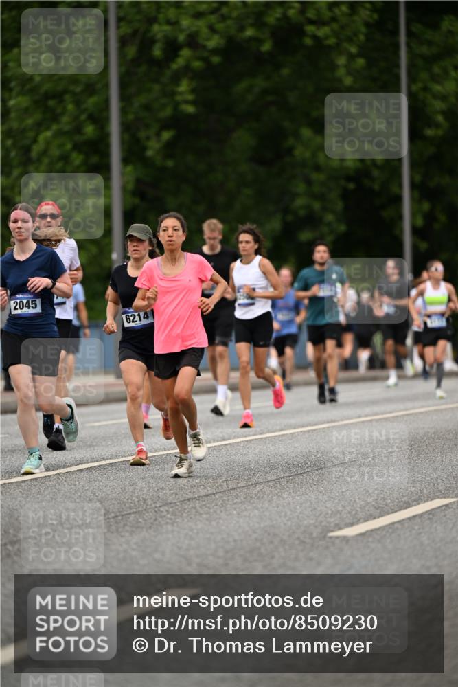 29.06.2025 - hella hamburg halbmarathon Dr. Thomas Lammeyer http://msf.ph/oto/8509230 29.06.2025 10:31:28 Kennedybrücke 1481, 2045, 2643, 3389, 4507, 4509, 5177, 5495, 6214, 7314, 7978, 8085, 9688, 10077, 10158, 10205 meine-sportfotos.de
