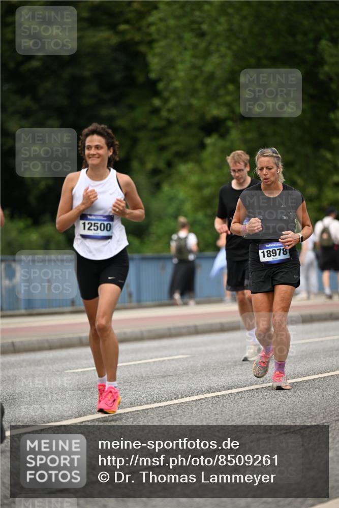 29.06.2025 - hella hamburg halbmarathon Dr. Thomas Lammeyer http://msf.ph/oto/8509261 29.06.2025 10:31:33 Kennedybrücke 2045, 2643, 3389, 4507, 4509, 5177, 5369, 5495, 6214, 7314, 7944, 7978, 8085, 8215, 9688, 10158, 10205 meine-sportfotos.de
