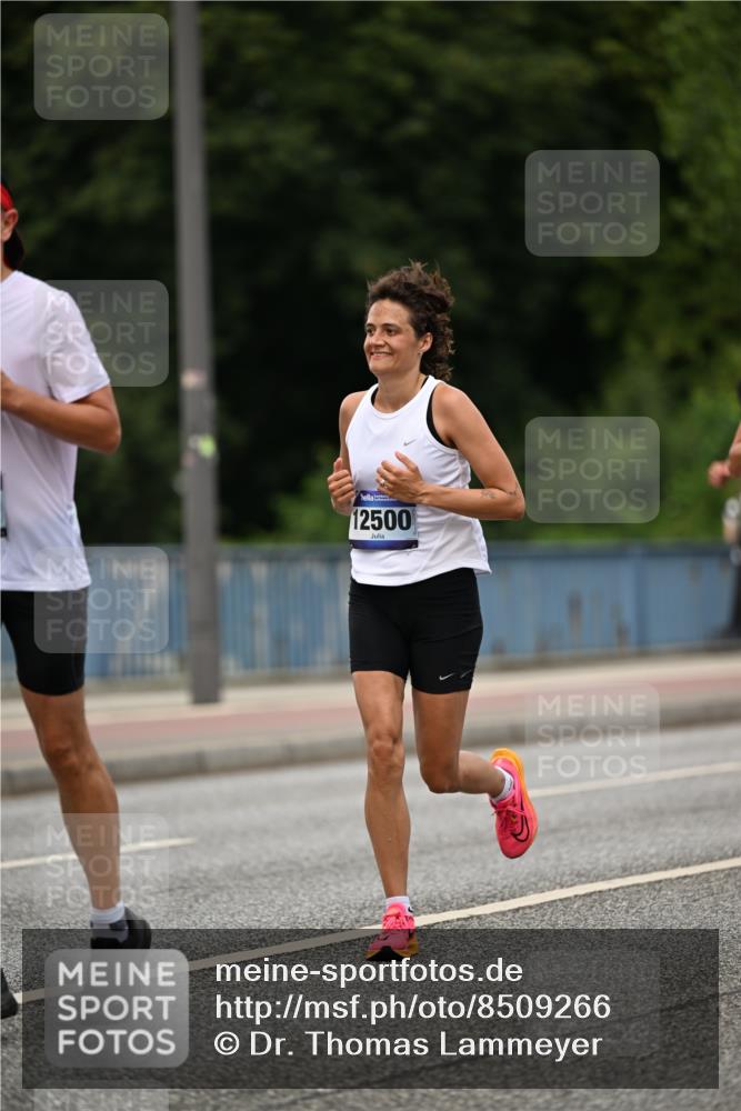 29.06.2025 - hella hamburg halbmarathon Dr. Thomas Lammeyer http://msf.ph/oto/8509266 29.06.2025 10:31:34 Kennedybrücke 2045, 2080, 2643, 3389, 4507, 4509, 5177, 5369, 5495, 6214, 7314, 7944, 7978, 8085, 8215, 9688, 10158, 10205 meine-sportfotos.de