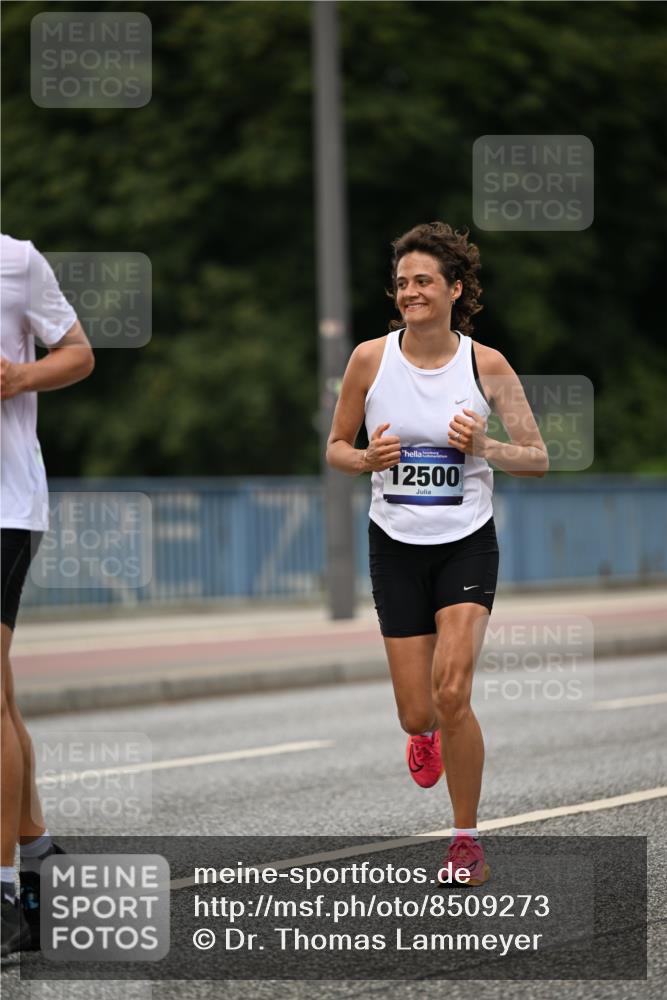 29.06.2025 - hella hamburg halbmarathon Dr. Thomas Lammeyer http://msf.ph/oto/8509273 29.06.2025 10:31:34 Kennedybrücke 2045, 2080, 2643, 3389, 4507, 4509, 5177, 5369, 5495, 6214, 7314, 7944, 7978, 8085, 8215, 9688, 10158, 10205 meine-sportfotos.de