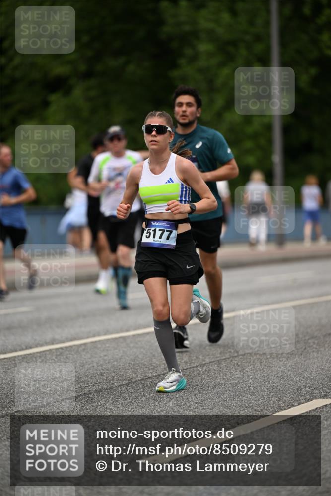 29.06.2025 - hella hamburg halbmarathon Dr. Thomas Lammeyer http://msf.ph/oto/8509279 29.06.2025 10:31:36 Kennedybrücke 2045, 2080, 2643, 3389, 4507, 4509, 5177, 5369, 5495, 5825, 6214, 7314, 7944, 7978, 8085, 8215, 9567, 10158, 10205 meine-sportfotos.de