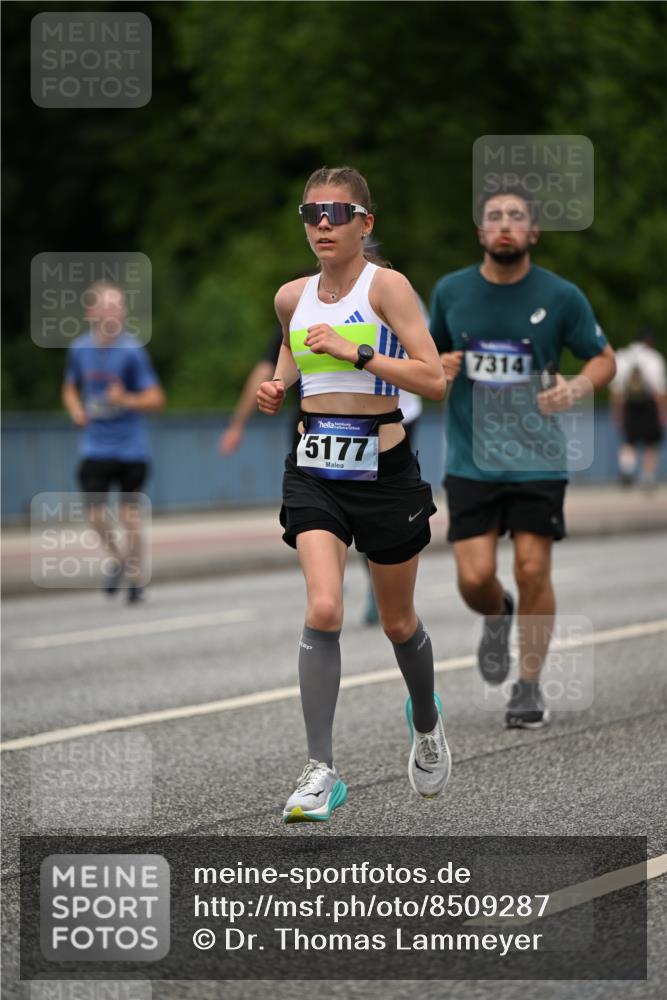 29.06.2025 - hella hamburg halbmarathon Dr. Thomas Lammeyer http://msf.ph/oto/8509287 29.06.2025 10:31:37 Kennedybrücke 2045, 2080, 2643, 3389, 4507, 4509, 5177, 5369, 5495, 5825, 6214, 7314, 7944, 7978, 8085, 8215, 9567, 10158, 10205 meine-sportfotos.de