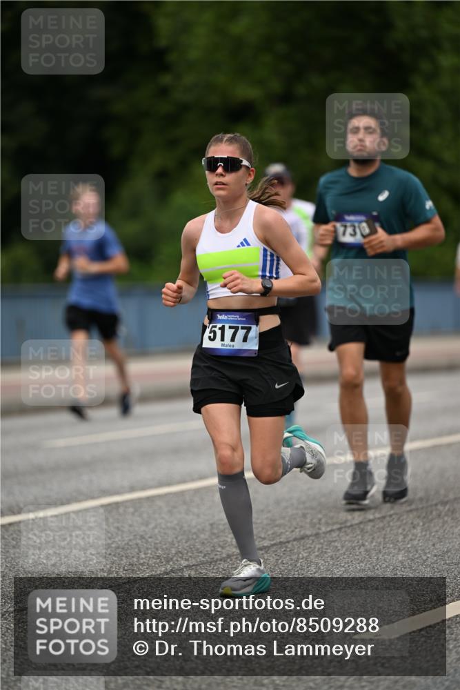 29.06.2025 - hella hamburg halbmarathon Dr. Thomas Lammeyer http://msf.ph/oto/8509288 29.06.2025 10:31:37 Kennedybrücke 2045, 2080, 2643, 3389, 4507, 4509, 5177, 5369, 5495, 5825, 6214, 7314, 7944, 7978, 8085, 8215, 9567, 10158, 10205 meine-sportfotos.de