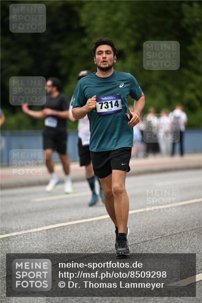 29.06.2025 - hella hamburg halbmarathon Dr. Thomas Lammeyer http://msf.ph/oto/8509298 29.06.2025 10:31:38 Kennedybrücke 2045, 2080, 2643, 3389, 4507, 4509, 5177, 5369, 5495, 5825, 6214, 7314, 7944, 7978, 8085, 8215, 9567, 10158, 10205 meine-sportfotos.de