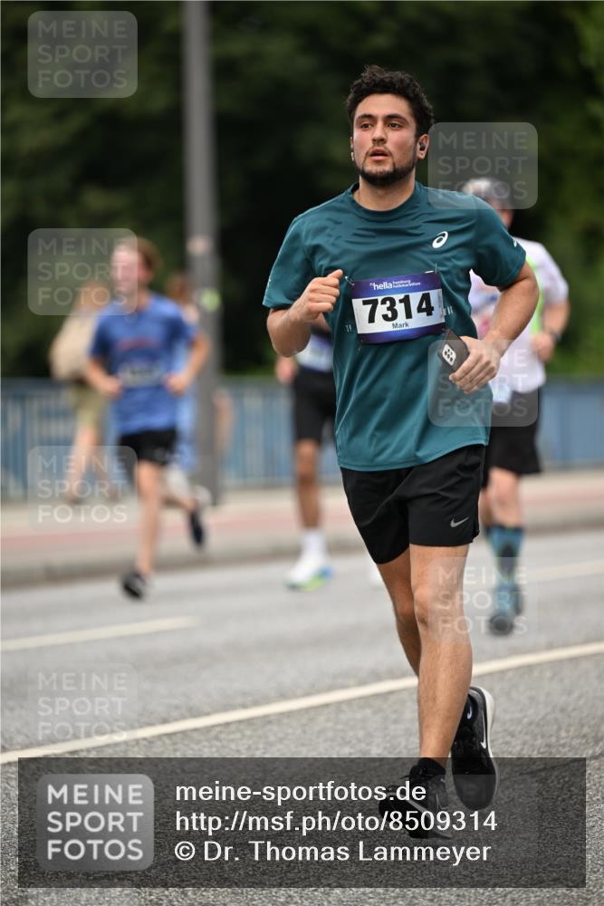 29.06.2025 - hella hamburg halbmarathon Dr. Thomas Lammeyer http://msf.ph/oto/8509314 29.06.2025 10:31:39 Kennedybrücke 2045, 2080, 2643, 3389, 4507, 4509, 5177, 5369, 5495, 5825, 6214, 7314, 7944, 7978, 8085, 8215, 9567, 10205 meine-sportfotos.de