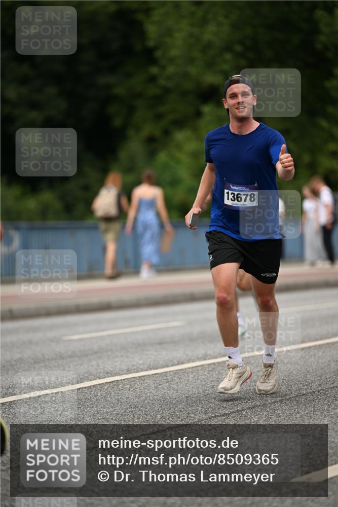 29.06.2025 - hella hamburg halbmarathon Dr. Thomas Lammeyer http://msf.ph/oto/8509365 29.06.2025 10:31:44 Kennedybrücke 1793, 2045, 2080, 2643, 4507, 4509, 5177, 5369, 5495, 5825, 6214, 7234, 7314, 7944, 7978, 8085, 8215, 9567, 10205 meine-sportfotos.de