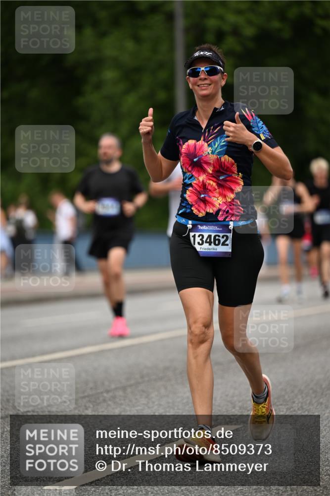 29.06.2025 - hella hamburg halbmarathon Dr. Thomas Lammeyer http://msf.ph/oto/8509373 29.06.2025 10:31:45 Kennedybrücke 1793, 2045, 2080, 2643, 4507, 4509, 5177, 5369, 5495, 5825, 6214, 7234, 7314, 7944, 7978, 8085, 8215, 9567, 10205 meine-sportfotos.de