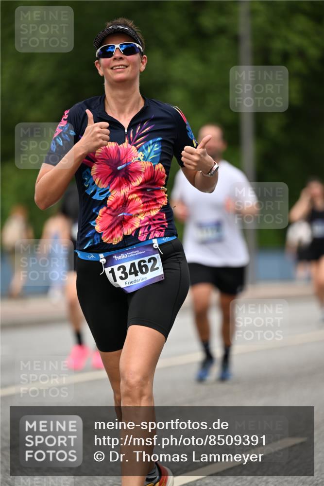 29.06.2025 - hella hamburg halbmarathon Dr. Thomas Lammeyer http://msf.ph/oto/8509391 29.06.2025 10:31:46 Kennedybrücke 1148, 1793, 2080, 2643, 4372, 4507, 4509, 5177, 5369, 5495, 5825, 7234, 7314, 7944, 7978, 8085, 8215, 8327, 9567, 10205 meine-sportfotos.de