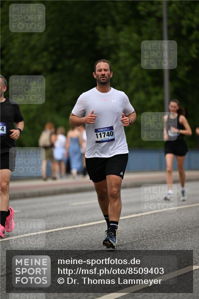 29.06.2025 - hella hamburg halbmarathon Dr. Thomas Lammeyer http://msf.ph/oto/8509403 29.06.2025 10:31:47 Kennedybrücke 1148, 1793, 2080, 2643, 4372, 4507, 4509, 5177, 5369, 5495, 5825, 7234, 7314, 7944, 7978, 8085, 8215, 8327, 9567, 10205 meine-sportfotos.de