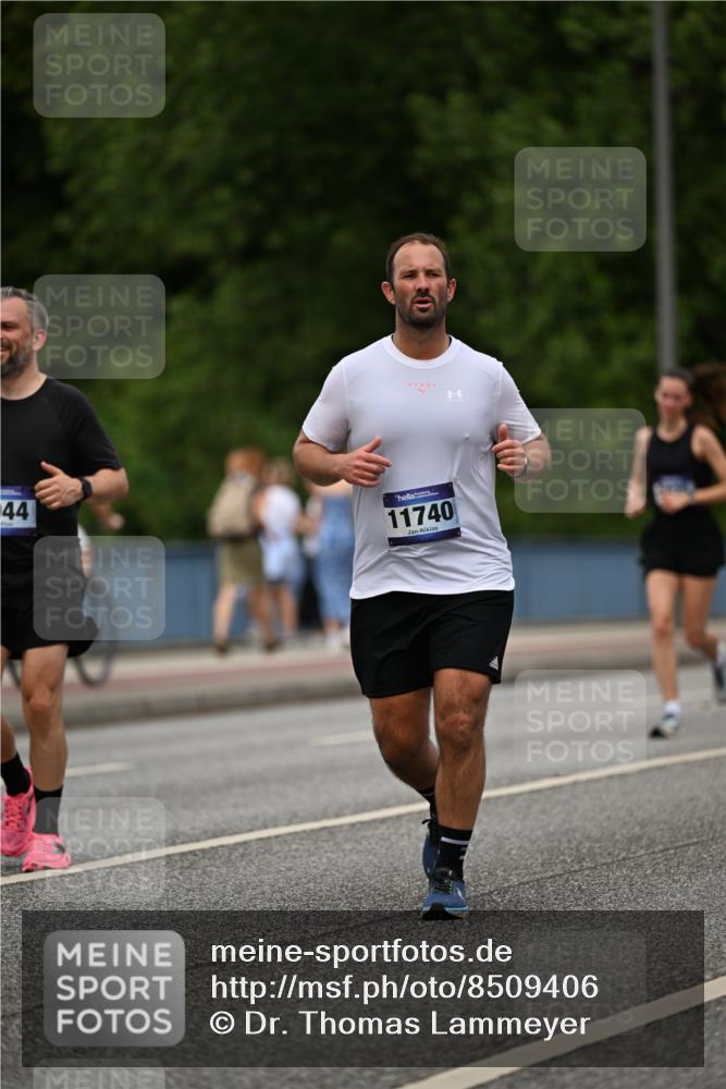 29.06.2025 - hella hamburg halbmarathon Dr. Thomas Lammeyer http://msf.ph/oto/8509406 29.06.2025 10:31:47 Kennedybrücke 1148, 1793, 2080, 2643, 4372, 4507, 4509, 5177, 5369, 5495, 5825, 7234, 7314, 7944, 7978, 8085, 8215, 8327, 9567, 10205 meine-sportfotos.de