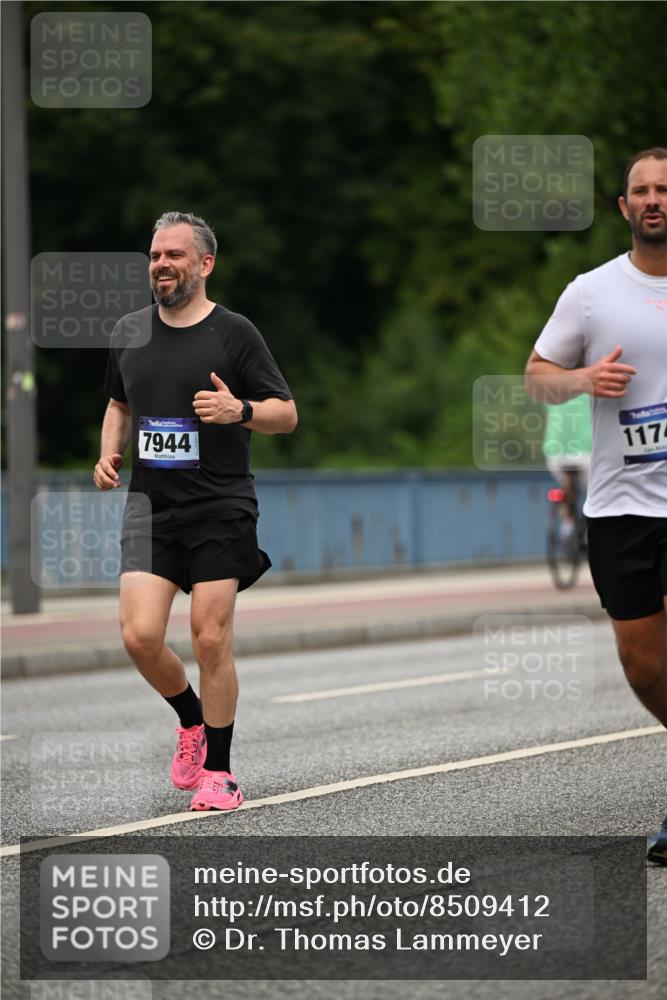 29.06.2025 - hella hamburg halbmarathon Dr. Thomas Lammeyer http://msf.ph/oto/8509412 29.06.2025 10:31:48 Kennedybrücke 1148, 1793, 2080, 2643, 4372, 4509, 5177, 5369, 5495, 5825, 7234, 7314, 7944, 7978, 8085, 8215, 8327, 9567, 10205 meine-sportfotos.de