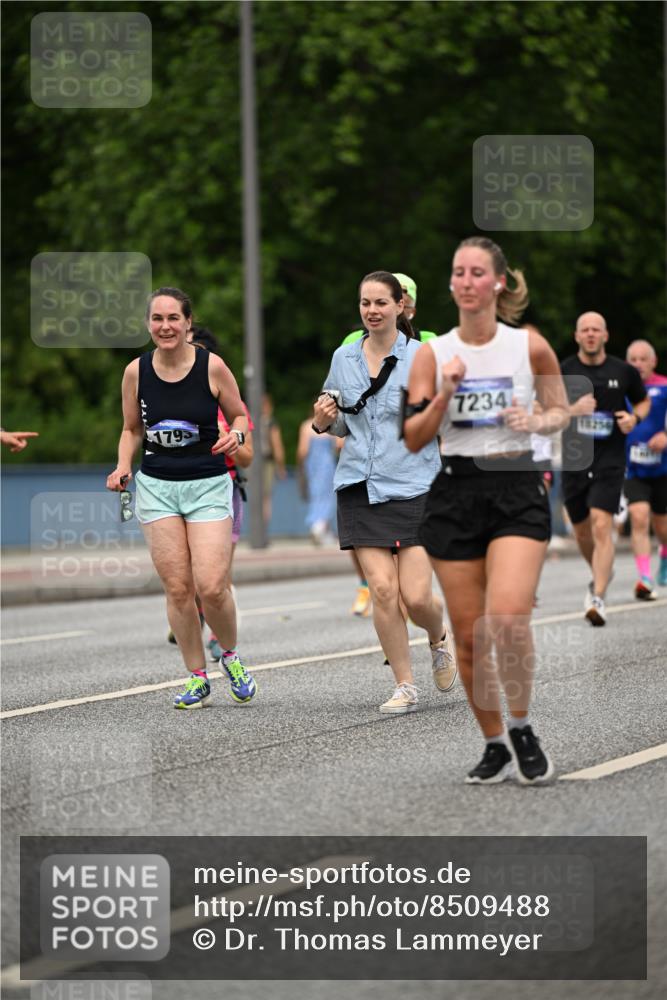 29.06.2025 - hella hamburg halbmarathon Dr. Thomas Lammeyer http://msf.ph/oto/8509488 29.06.2025 10:31:56 Kennedybrücke 1148, 1530, 1793, 2080, 4372, 5369, 5495, 5825, 5903, 7234, 7944, 7978, 8085, 8215, 8327, 9567 meine-sportfotos.de