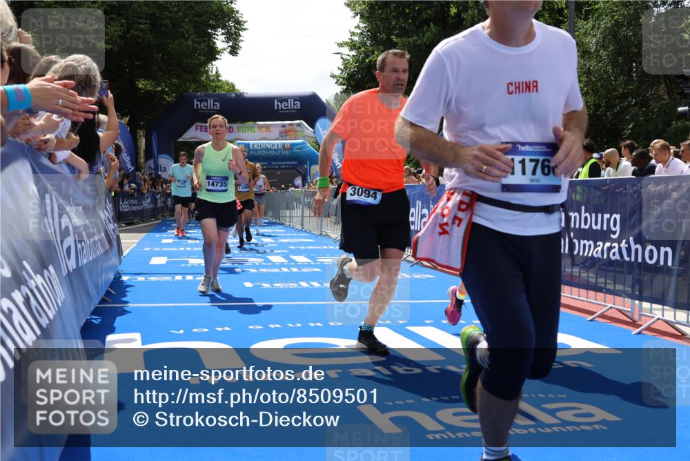 29.06.2025 - hella hamburg halbmarathon Strokosch-Dieckow http://msf.ph/oto/8509501 29.06.2025 11:41:50 Ziel 1791, 3094, 3095, 3288, 3515, 3990, 4119, 4446, 5160, 6920, 8878, 9877, 11209, 11766, 11874, 13069, 13510, 14735, 14871, 15248, 15262, 15285, 15354, 16710, 17037, 17230, 18502, 18688 meine-sportfotos.de