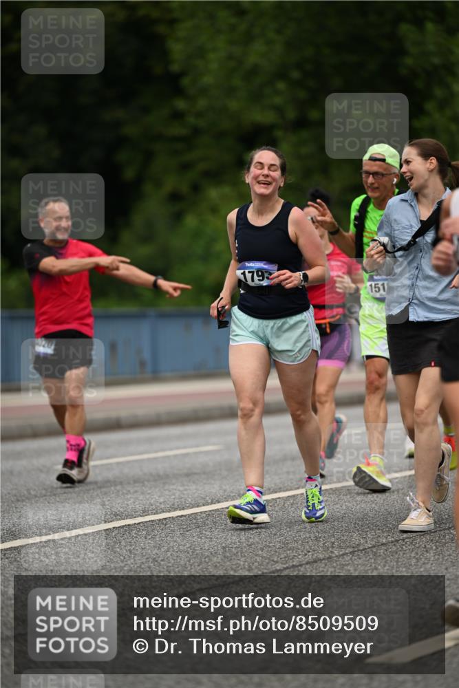 29.06.2025 - hella hamburg halbmarathon Dr. Thomas Lammeyer http://msf.ph/oto/8509509 29.06.2025 10:31:58 Kennedybrücke 1148, 1530, 1793, 2080, 4372, 5369, 5825, 5903, 7234, 7944, 8215, 8327, 9567 meine-sportfotos.de