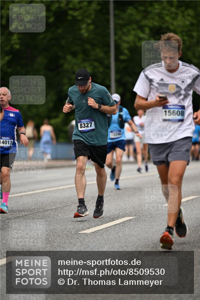 29.06.2025 - hella hamburg halbmarathon Dr. Thomas Lammeyer http://msf.ph/oto/8509530 29.06.2025 10:32:01 Kennedybrücke 1148, 1530, 1793, 2080, 4372, 5369, 5825, 5903, 7234, 7944, 8327, 9567 meine-sportfotos.de